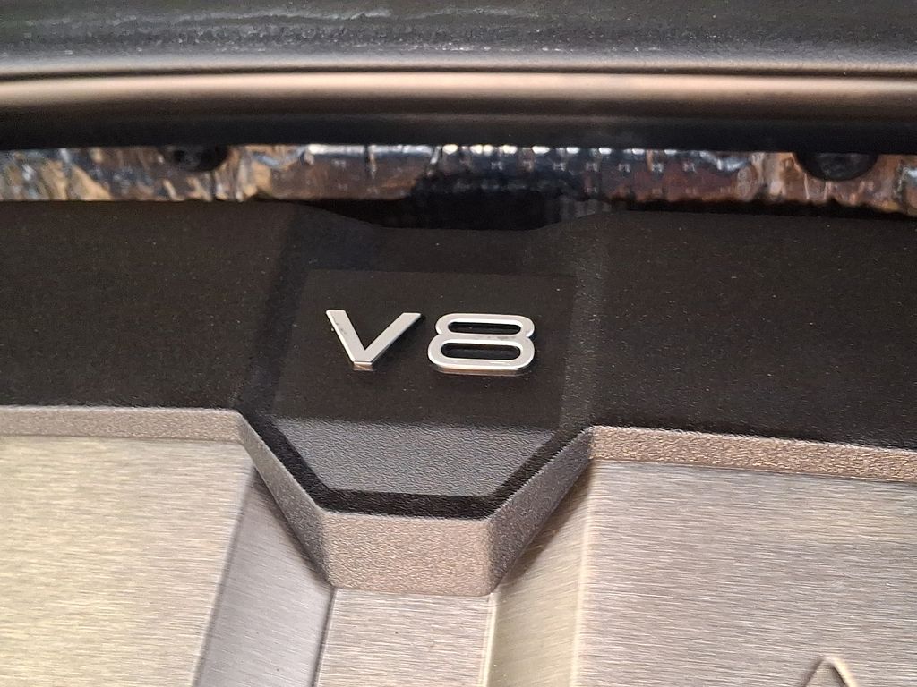 Thumbnail: 2025 Audi RS 6 - 31