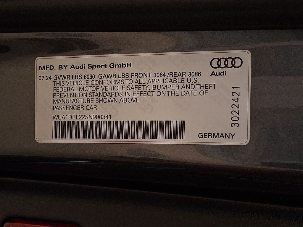 Thumbnail: 2025 Audi RS 6 - 30