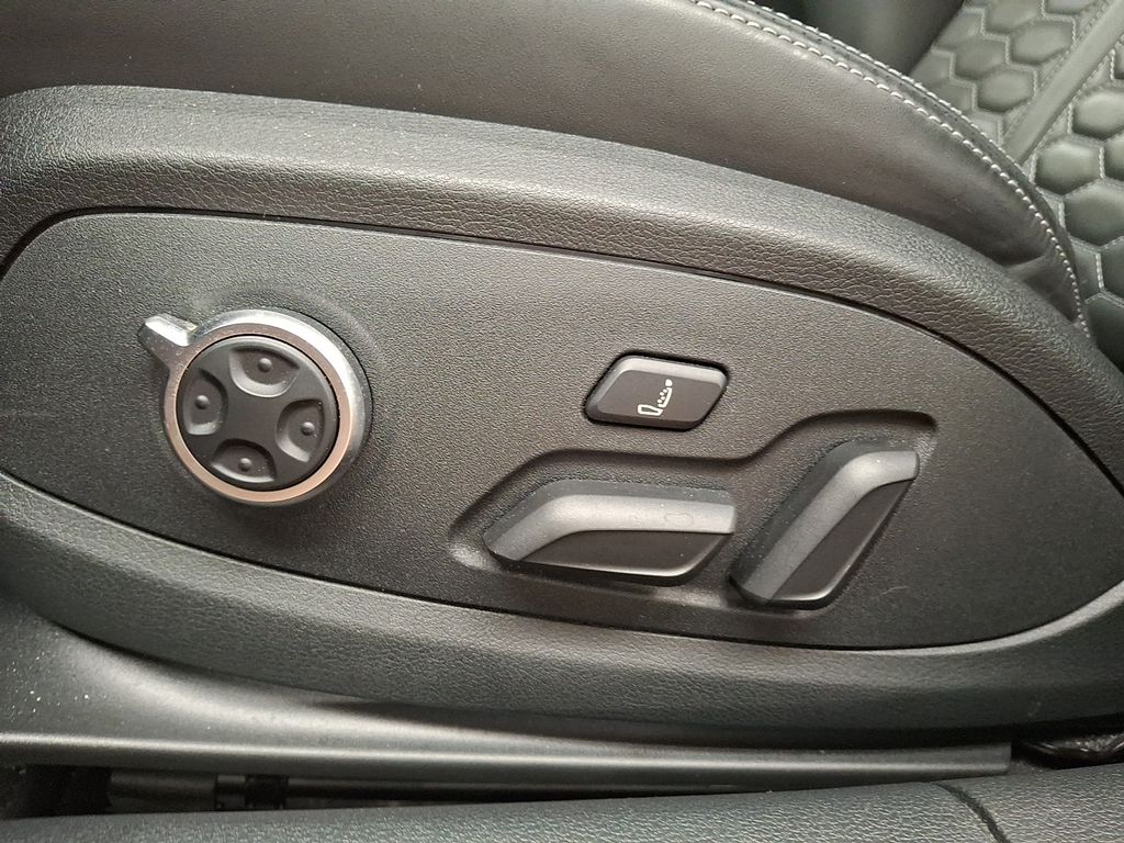 Thumbnail: 2024 Audi RS 5 - 18