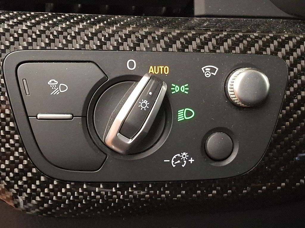 Thumbnail: 2024 Audi RS 5 - 25