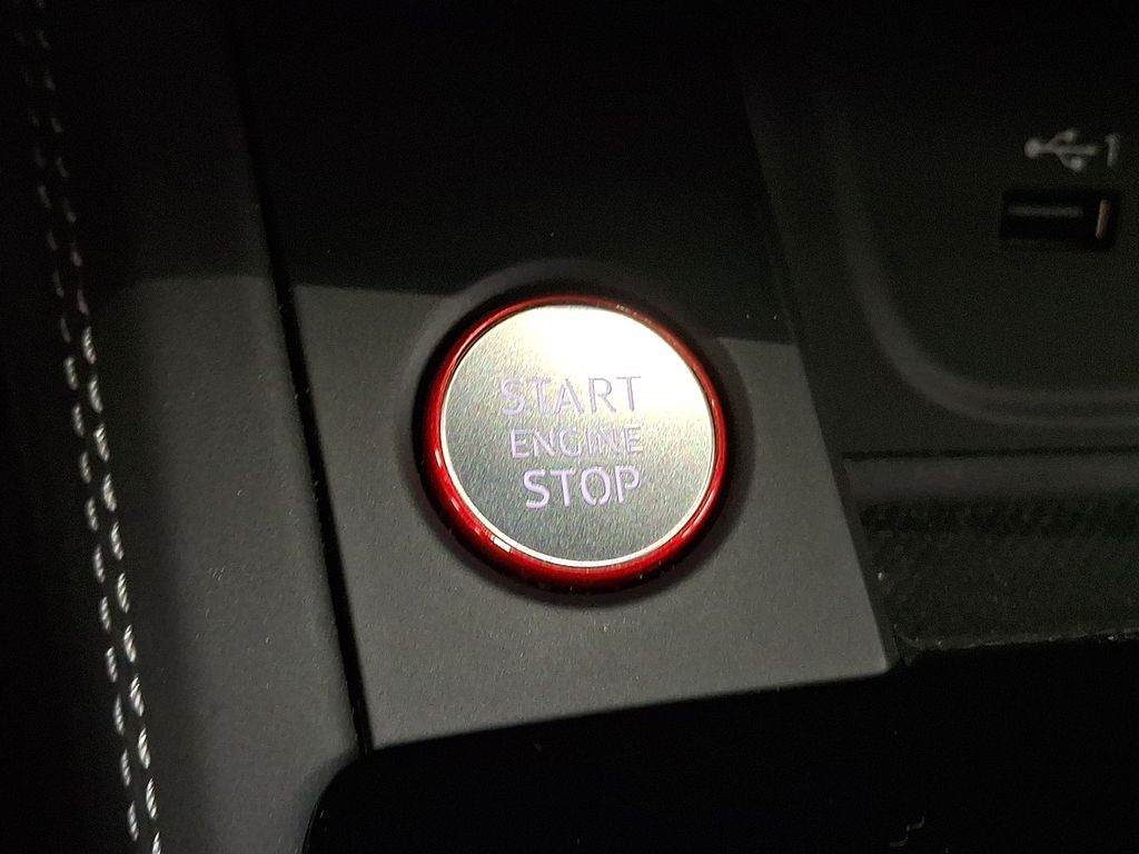 Thumbnail: 2024 Audi RS 5 - 26