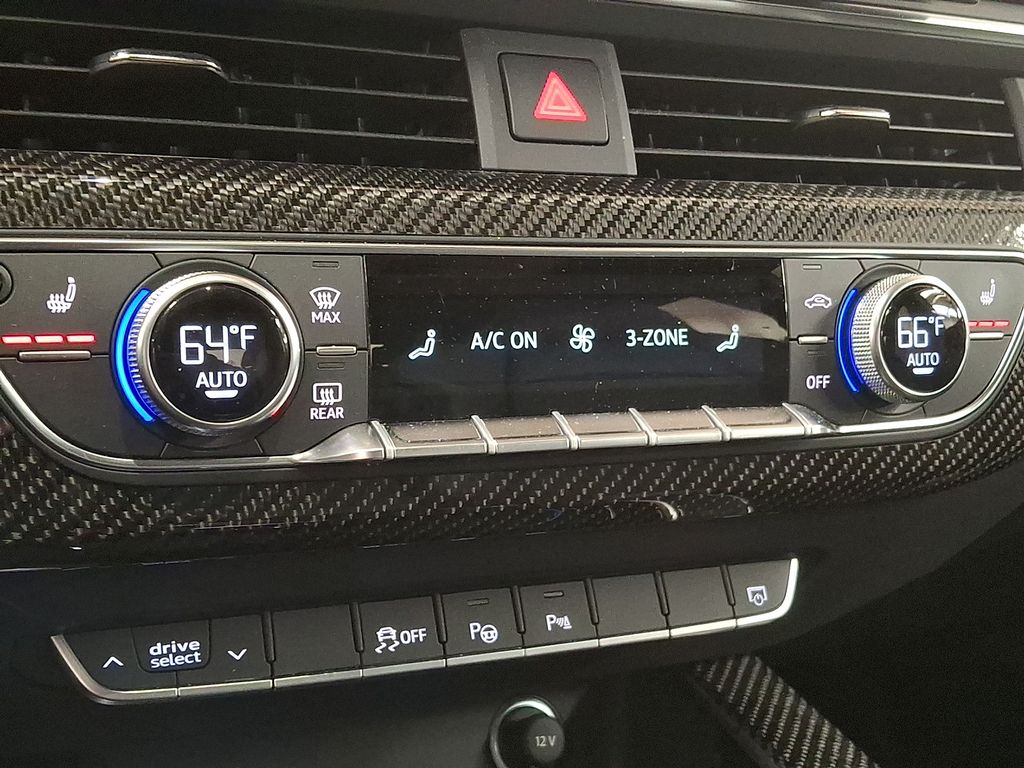 Thumbnail: 2024 Audi RS 5 - 20