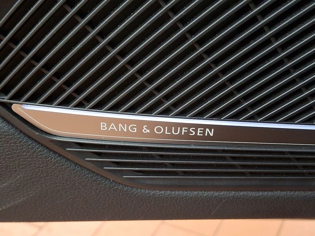 Thumbnail: 2024 Audi RS 5 - 5