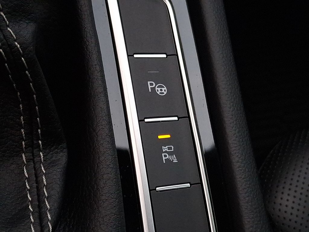 Thumbnail: 2023 Volkswagen Arteon - 24