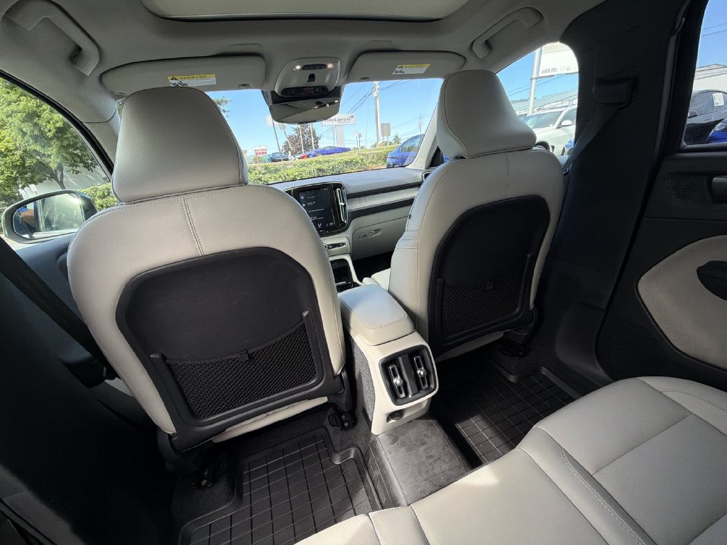 Thumbnail: 2019 Volvo XC40 - 13