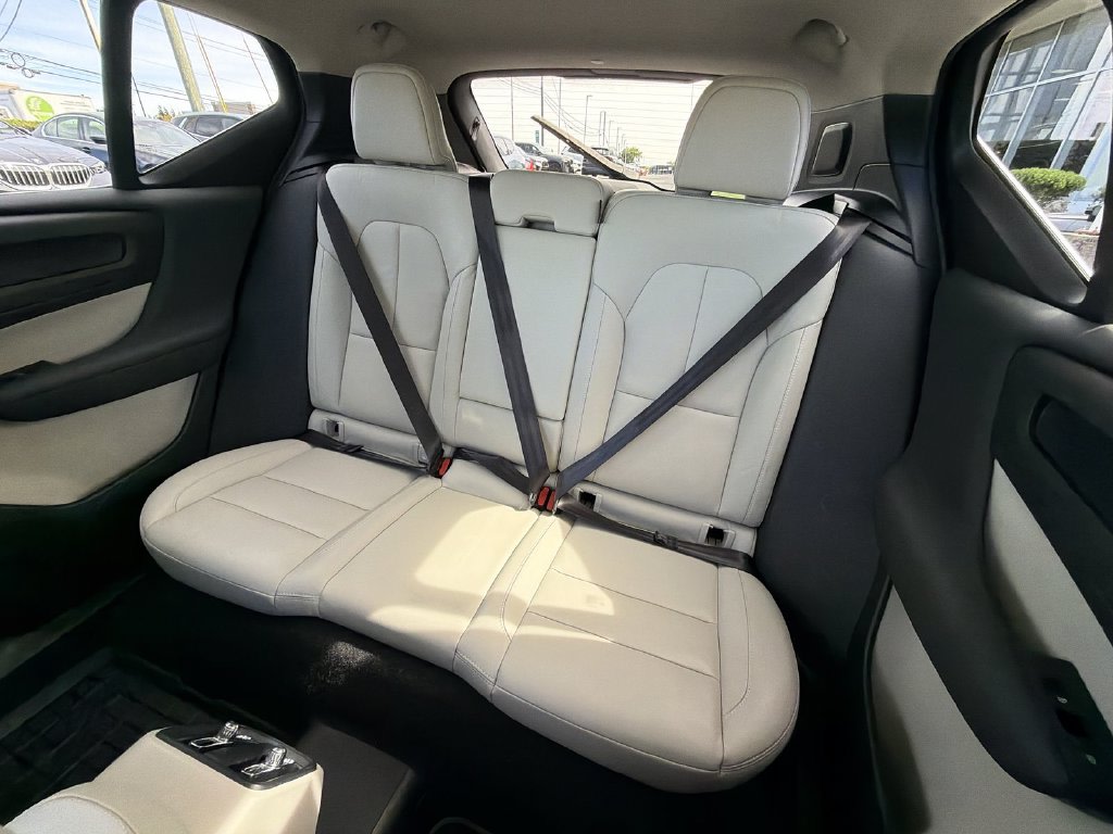 Thumbnail: 2019 Volvo XC40 - 28