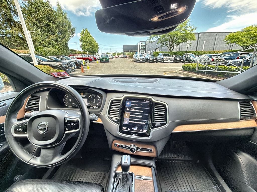 Thumbnail: 2019 Volvo XC90 - 10