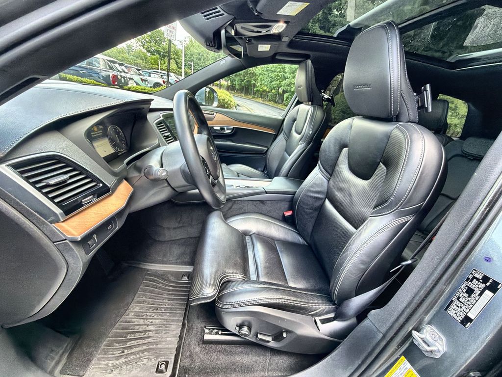 Thumbnail: 2019 Volvo XC90 - 27