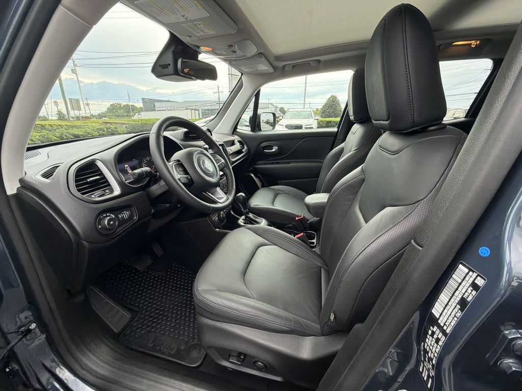 Thumbnail: 2023 Jeep Renegade - 10