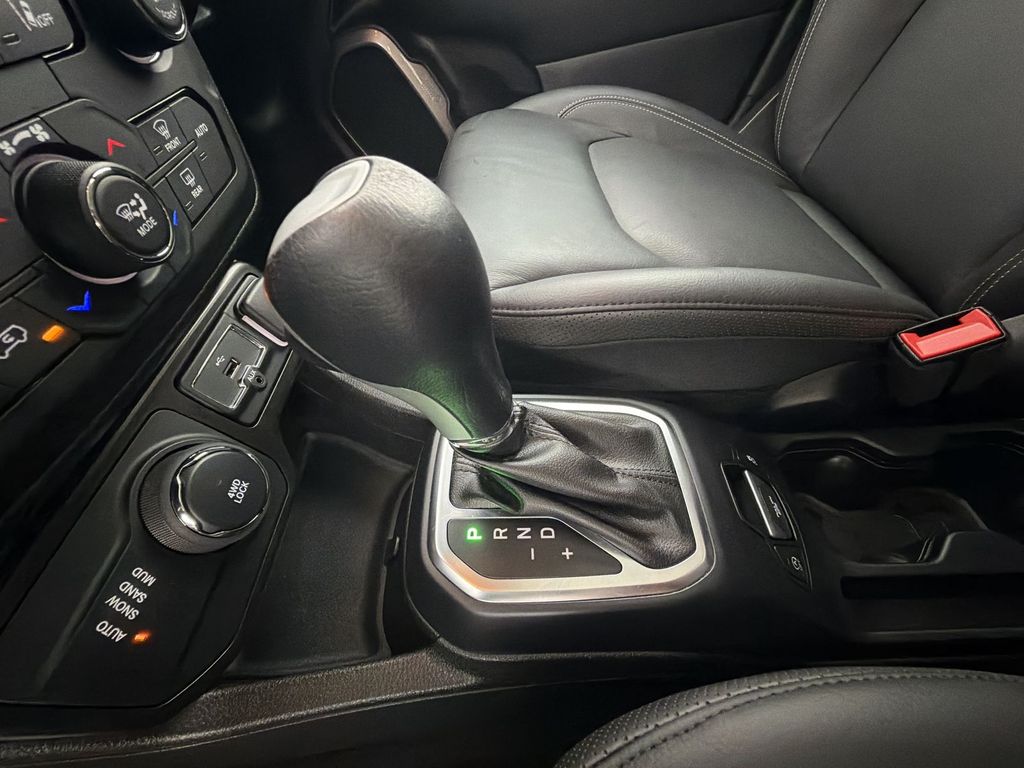 Thumbnail: 2023 Jeep Renegade - 14