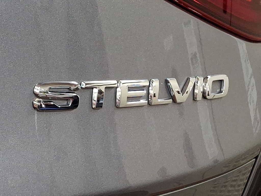 Thumbnail: 2018 Alfa Romeo Stelvio - 29