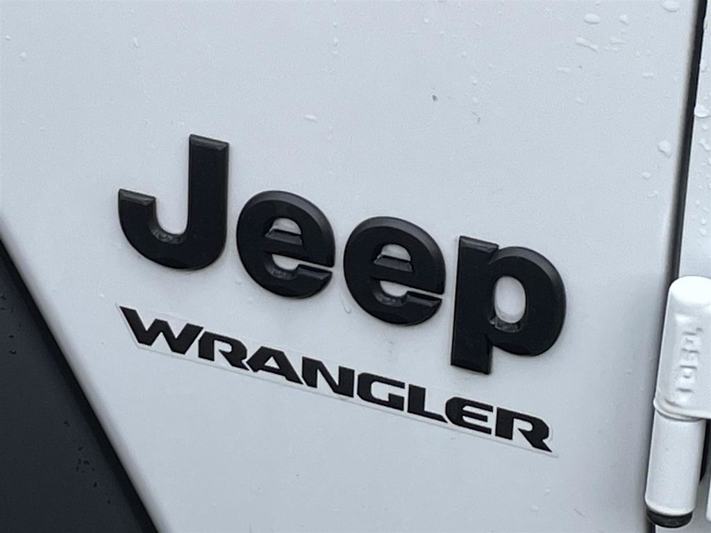 Thumbnail: 2022 Jeep Wrangler - 4