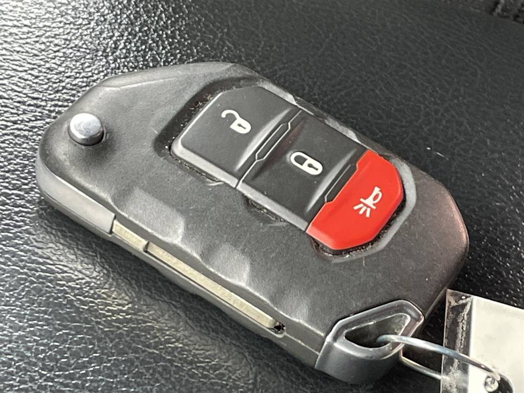 Thumbnail: 2022 Jeep Wrangler - 21