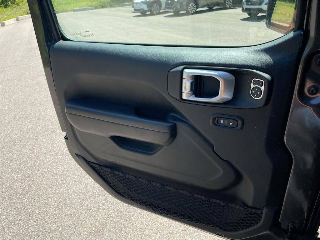 Thumbnail: 2020 Jeep Wrangler - 19
