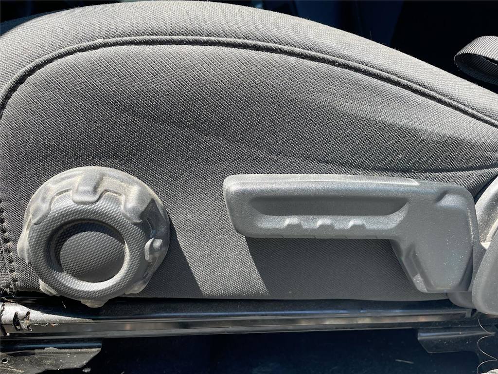 Thumbnail: 2020 Jeep Wrangler - 16