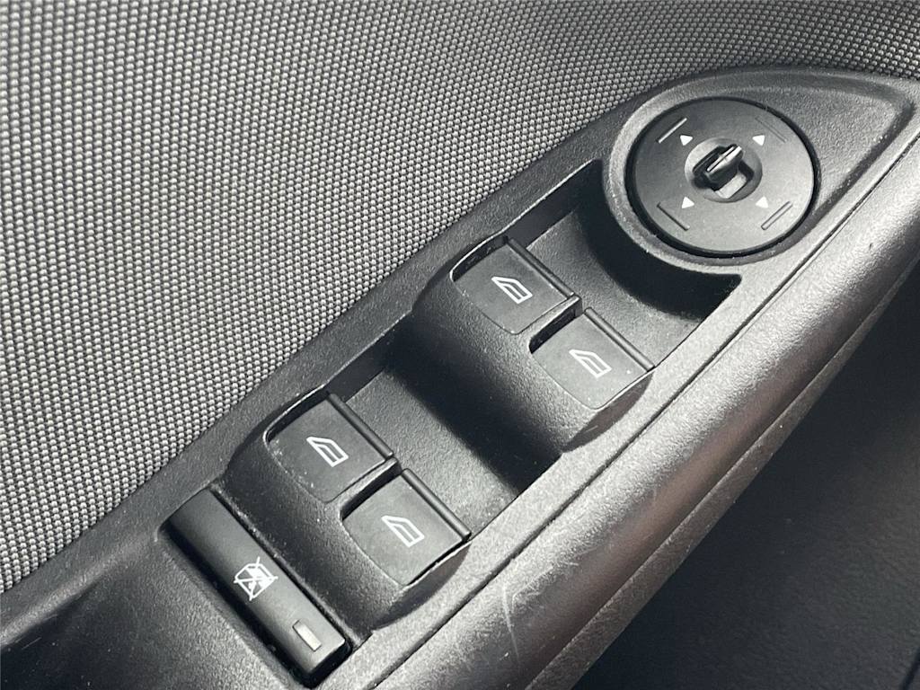 Thumbnail: 2012 Ford Focus - 25