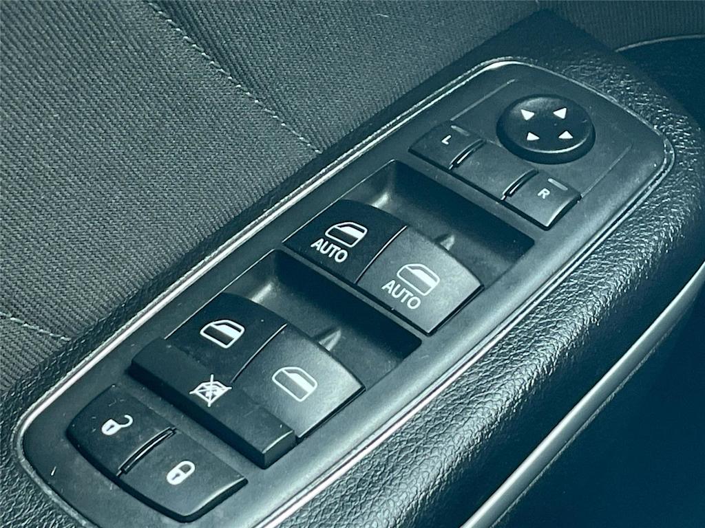 Thumbnail: 2019 Dodge Charger - 26