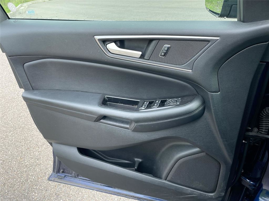 Thumbnail: 2016 Ford Edge - 19