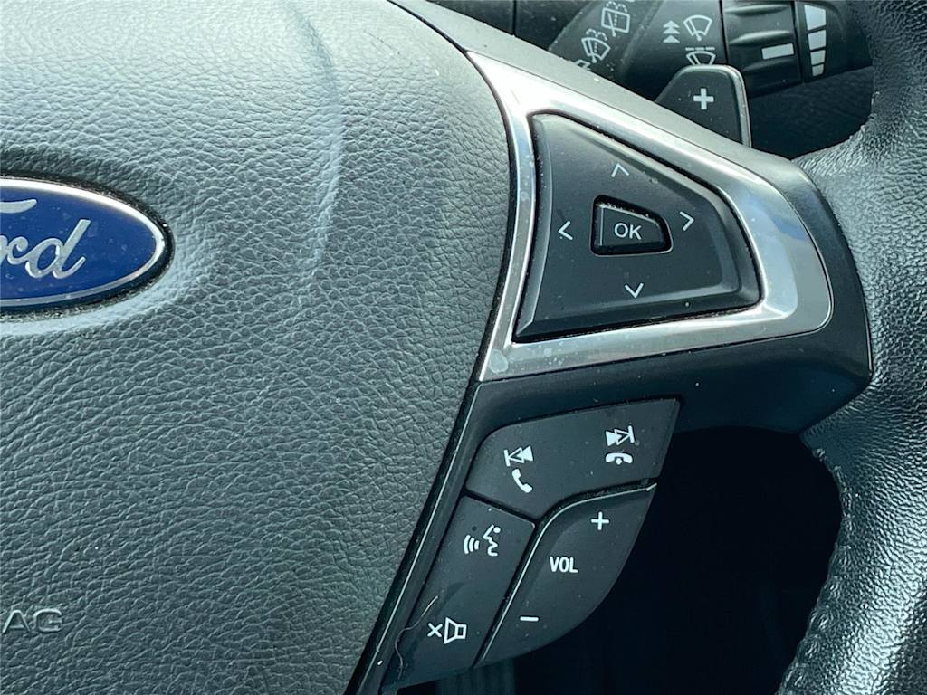 Thumbnail: 2016 Ford Edge - 22