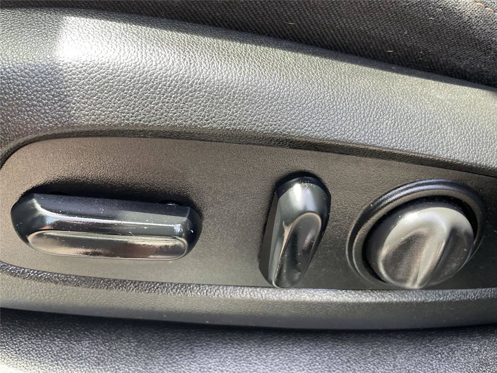 Thumbnail: 2019 Chevrolet Equinox - 21