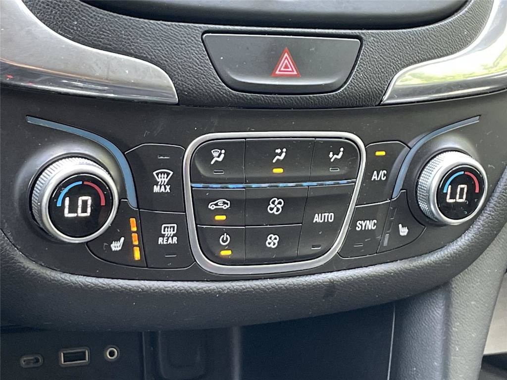 Thumbnail: 2019 Chevrolet Equinox - 24
