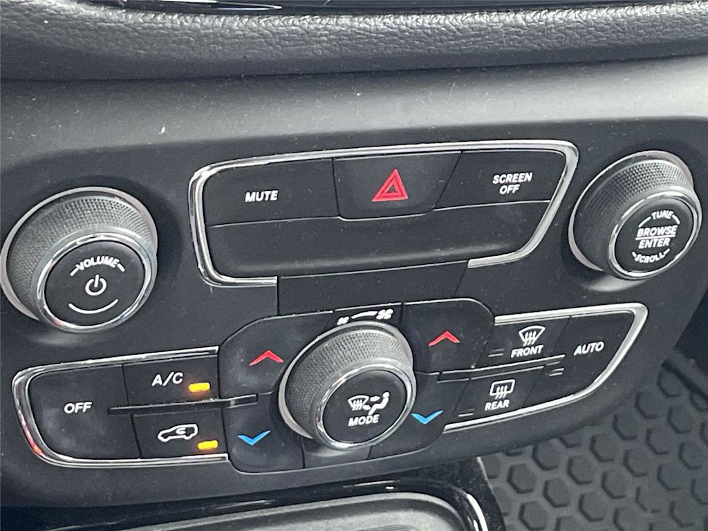 Thumbnail: 2019 Jeep Compass - 16