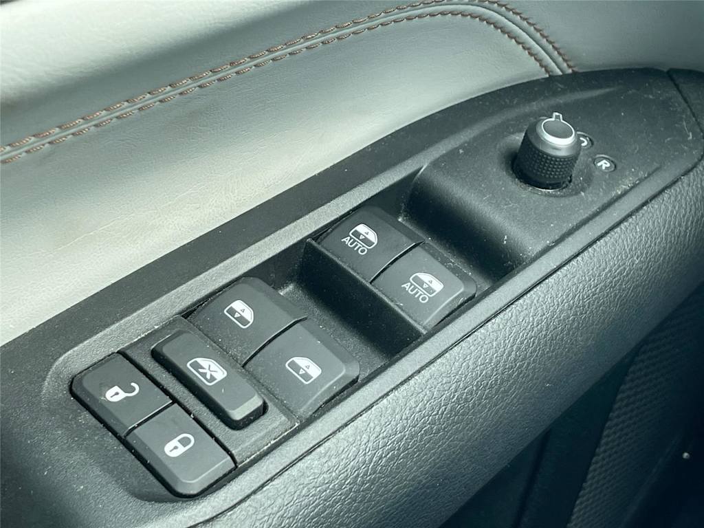 Thumbnail: 2022 Jeep Compass - 20