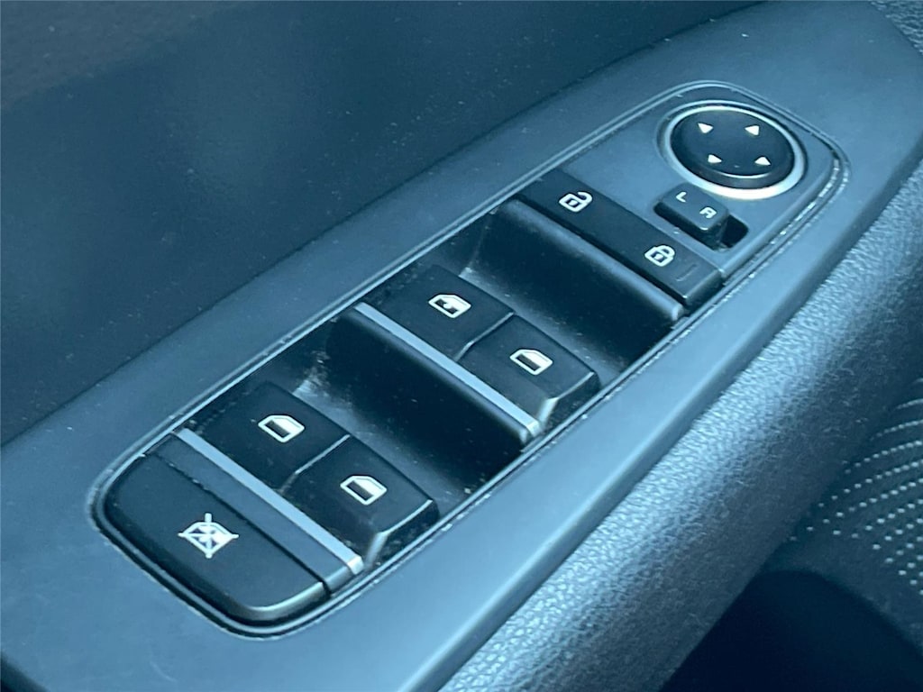 Thumbnail: 2023 Kia Forte - 26