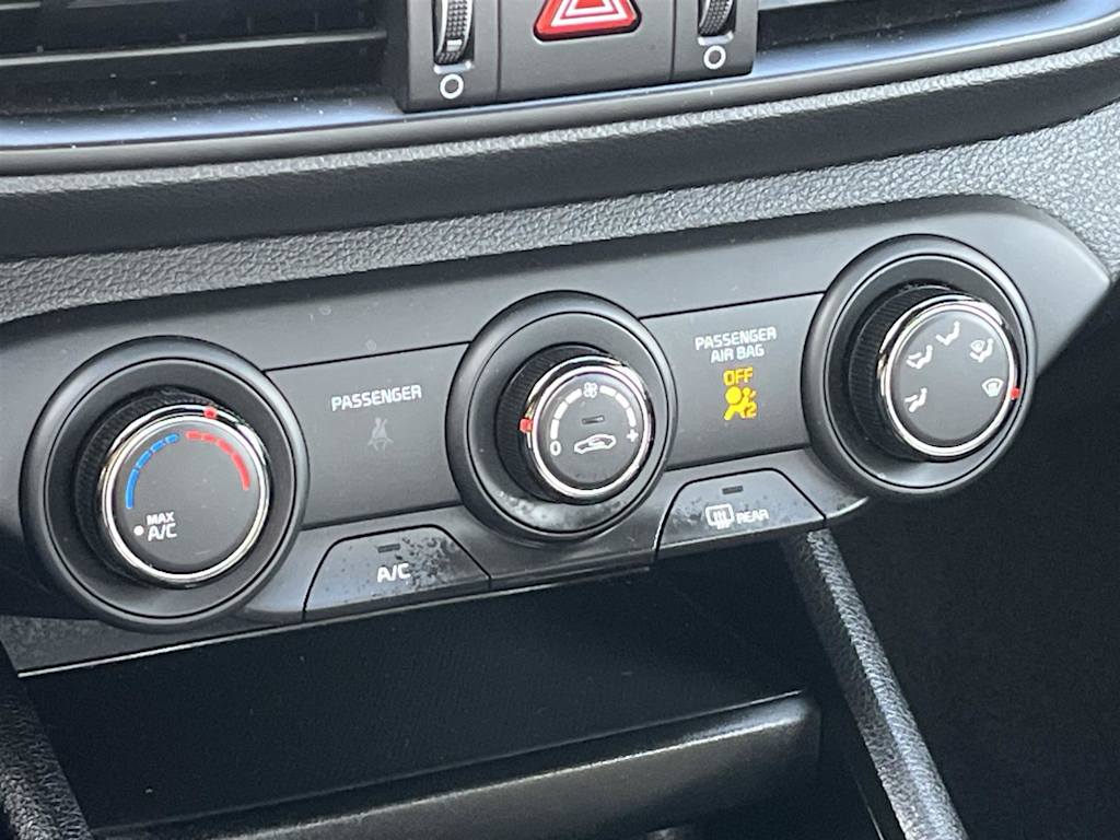 Thumbnail: 2023 Kia Forte - 23