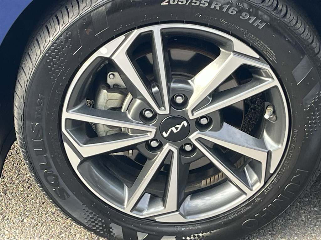 Thumbnail: 2023 Kia Forte - 7