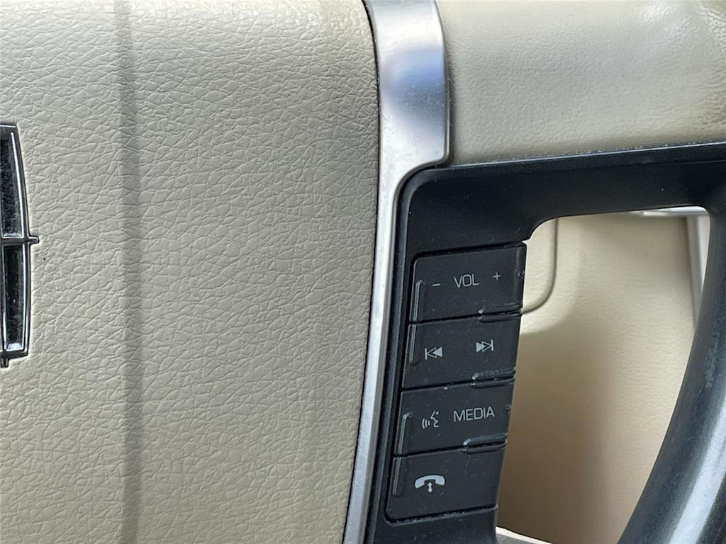 Thumbnail: 2012 Lincoln MKZ - 20
