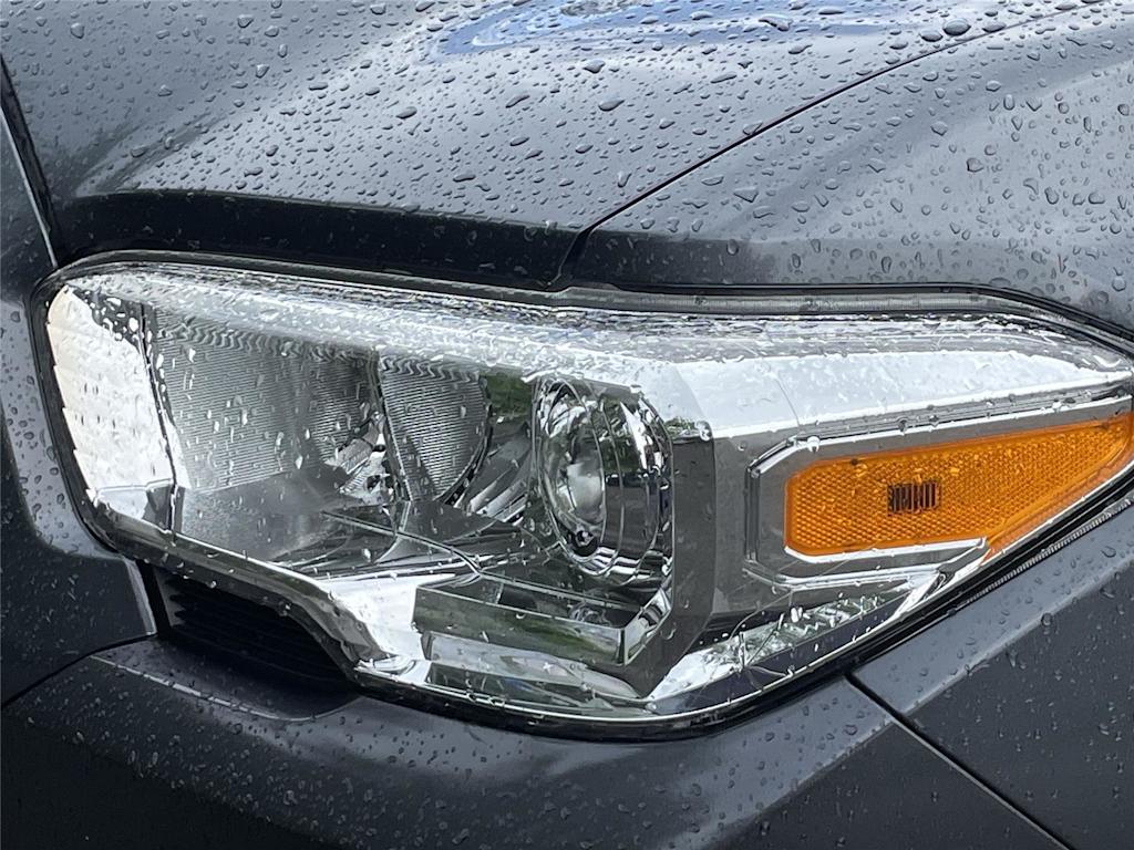 Thumbnail: 2021 Toyota Tacoma - 14