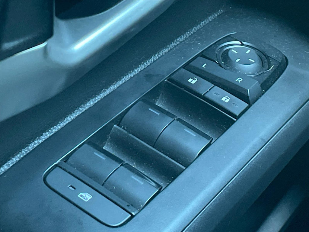 Thumbnail: 2024 Toyota Tacoma - 17