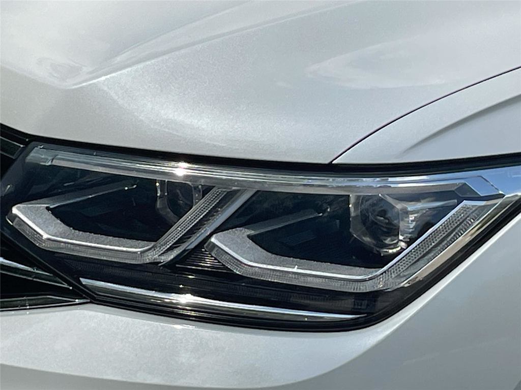 Thumbnail: 2022 Volkswagen Tiguan - 20