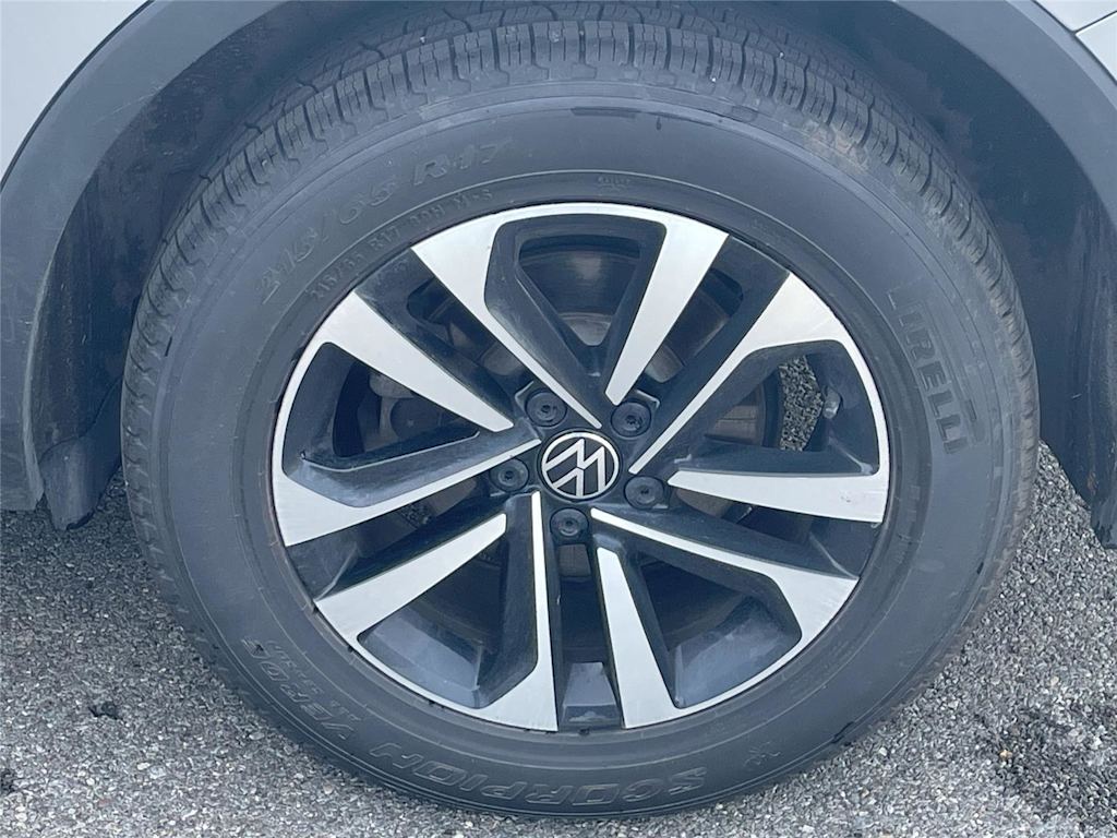 Thumbnail: 2024 Volkswagen Tiguan - 7