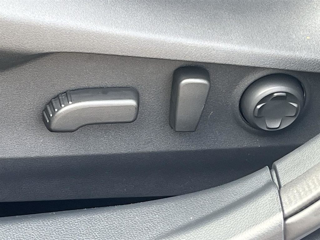 Thumbnail: 2025 Subaru Legacy - 20