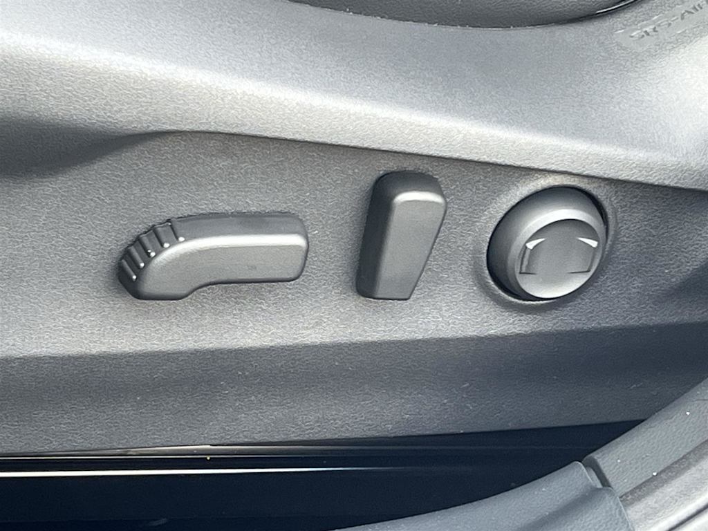 Thumbnail: 2025 Subaru Legacy - 21