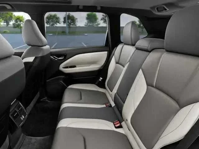 Thumbnail: 2026 Subaru Forester - 10