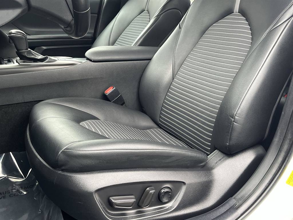 Thumbnail: 2023 Toyota Camry - 20