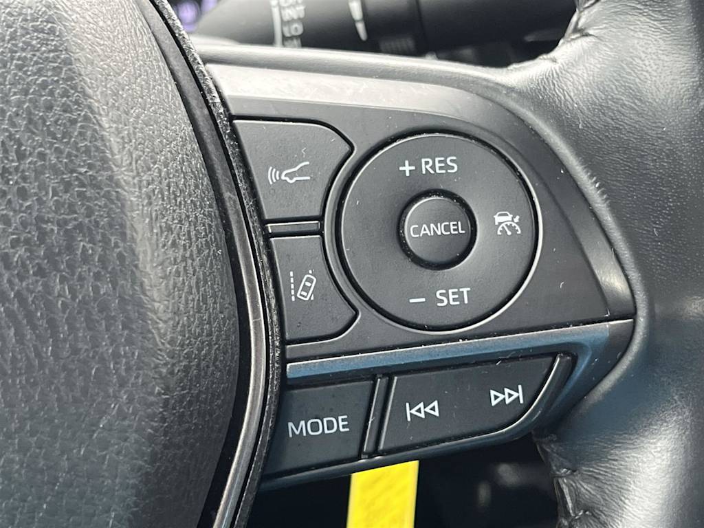 Thumbnail: 2023 Toyota Camry - 28