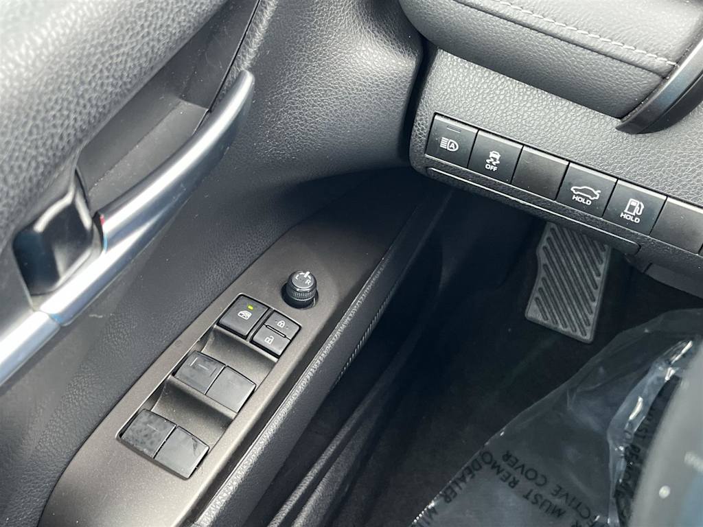 Thumbnail: 2023 Toyota Camry - 26