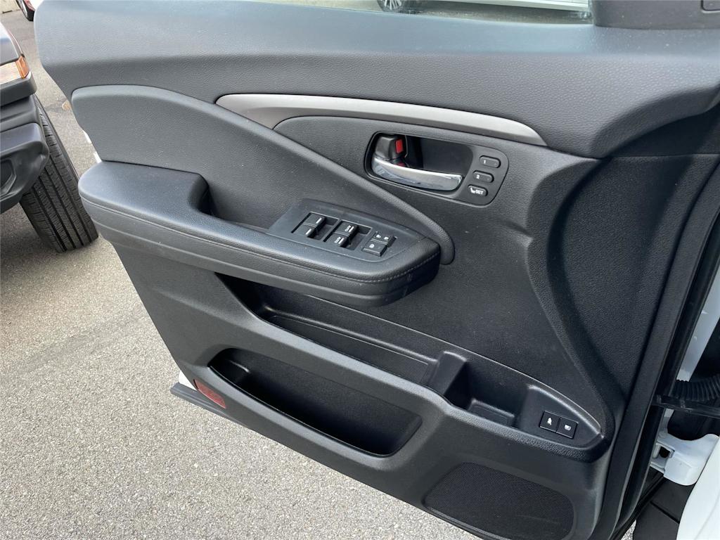 Thumbnail: 2021 Honda Pilot - 31