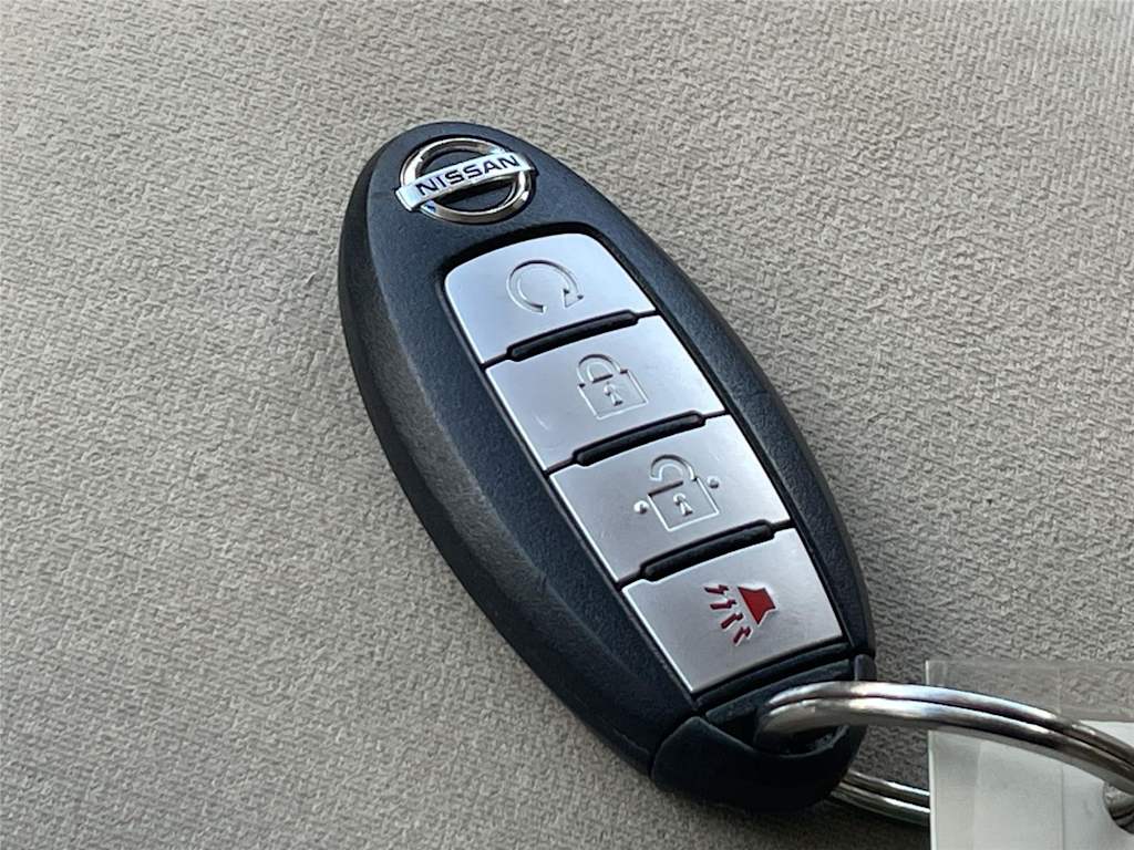 Thumbnail: 2015 Nissan Pathfinder - 10