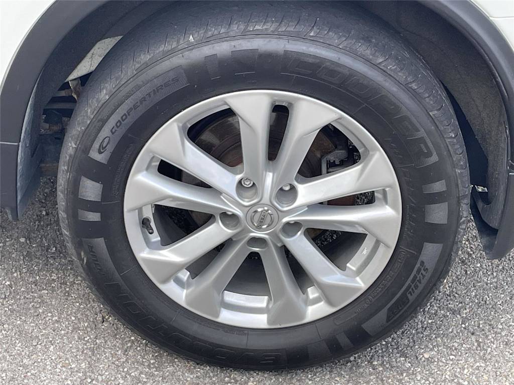 Thumbnail: 2016 Nissan Rogue - 7