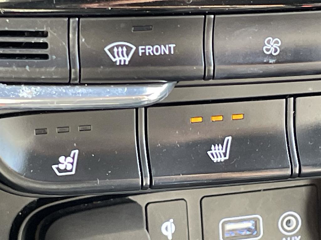 2020 Hyundai Santa Fe Limited 26