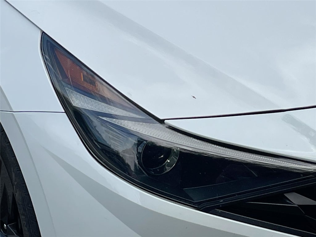Thumbnail: 2022 Hyundai Elantra - 14