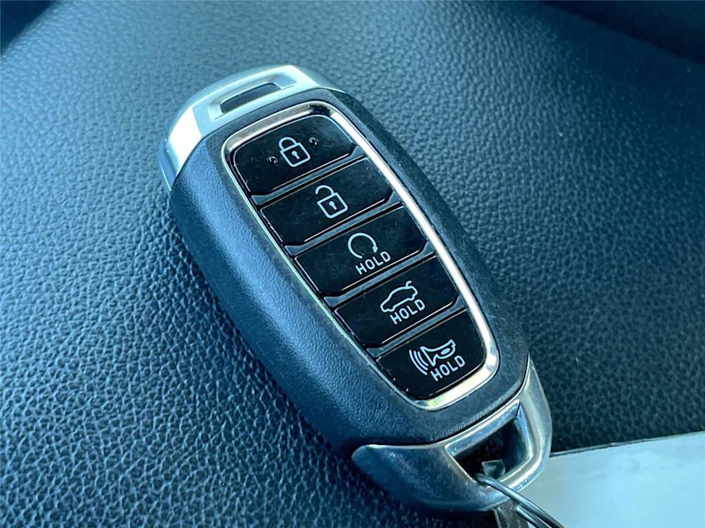 Thumbnail: 2021 Hyundai Elantra - 10