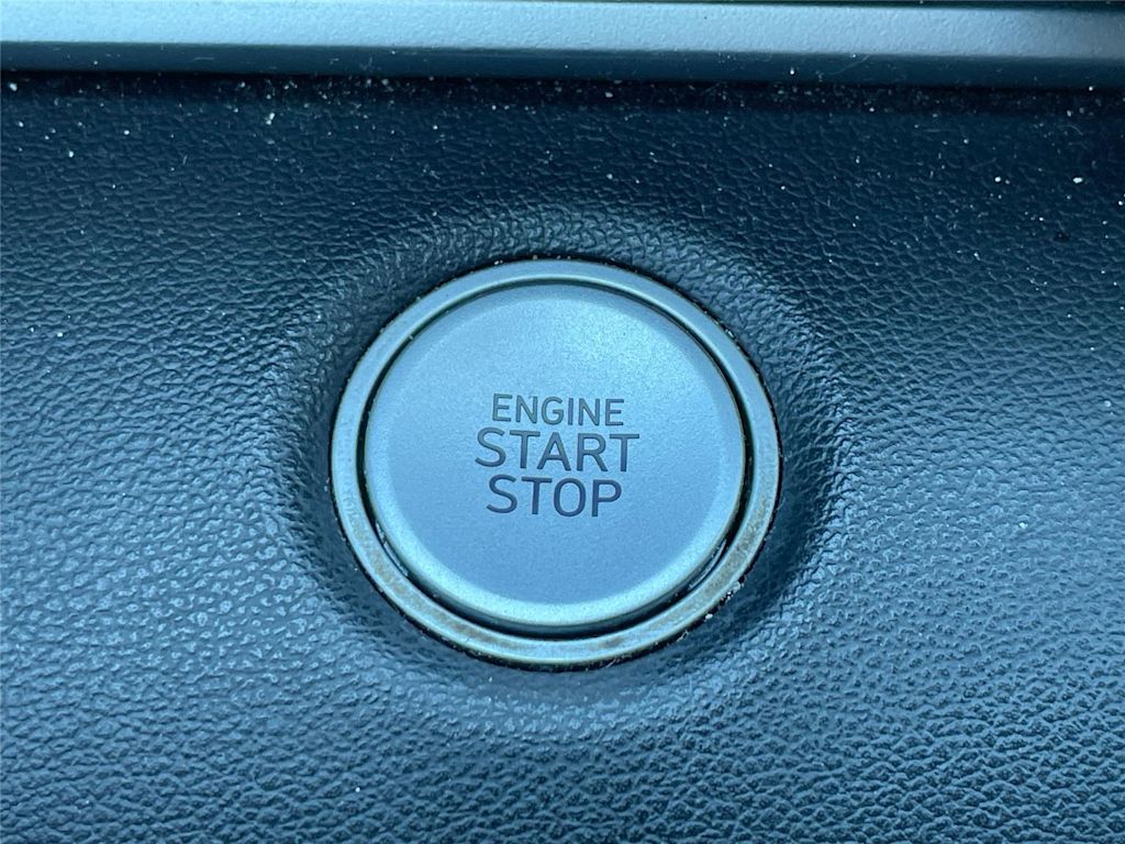 Thumbnail: 2021 Hyundai Elantra - 23