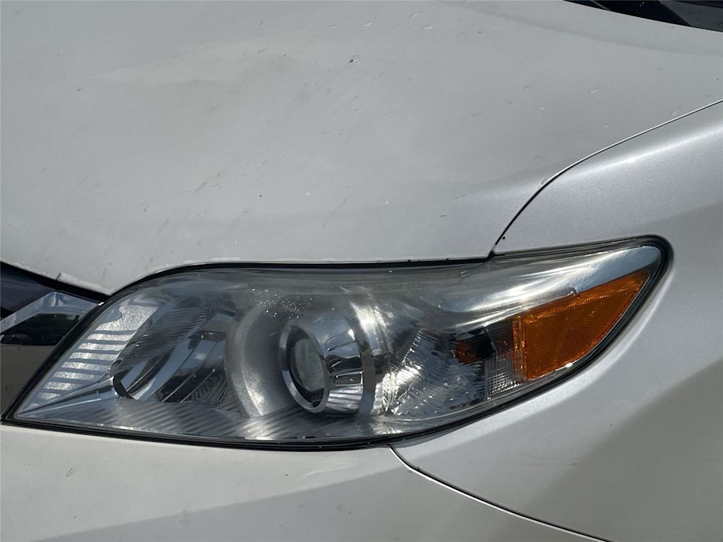 Thumbnail: 2015 Toyota Sienna - 13