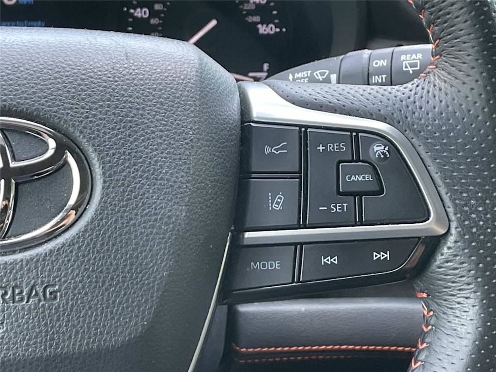 Thumbnail: 2021 Toyota Sienna - 22